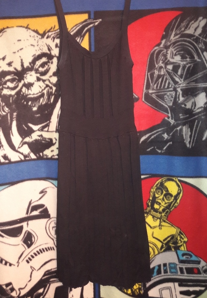 Mid-knee dress
